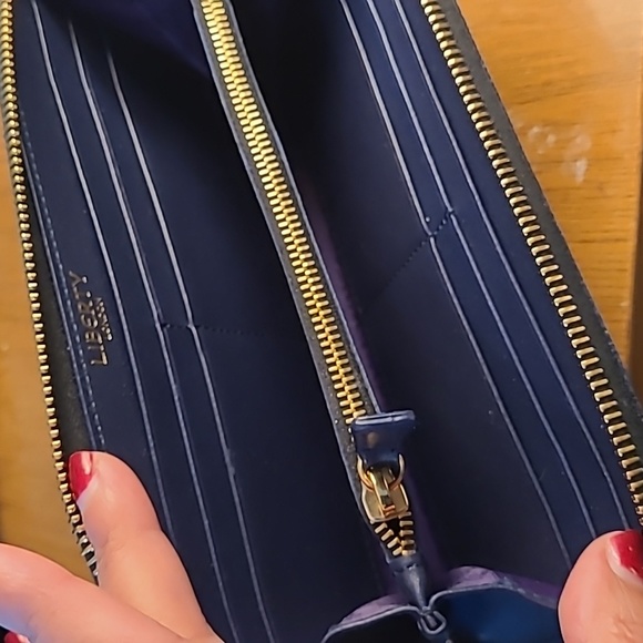 Liberty of London Iphis Continental wallet - Picture 10 of 11